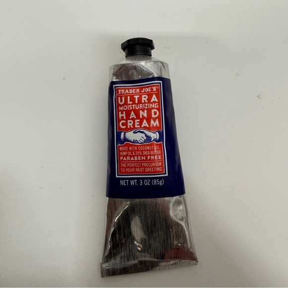 Trader Joes Ultra Moisturizing Hand Cream 3 OZ - Picture 1 of 2